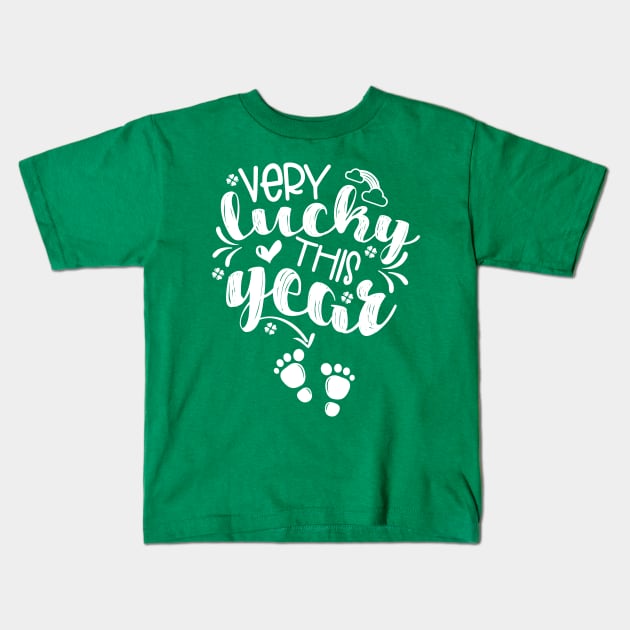 St Patrick's Day Pregnancy Announcement Very Lucky This Year Kids T-Shirt by TheBlackCatprints